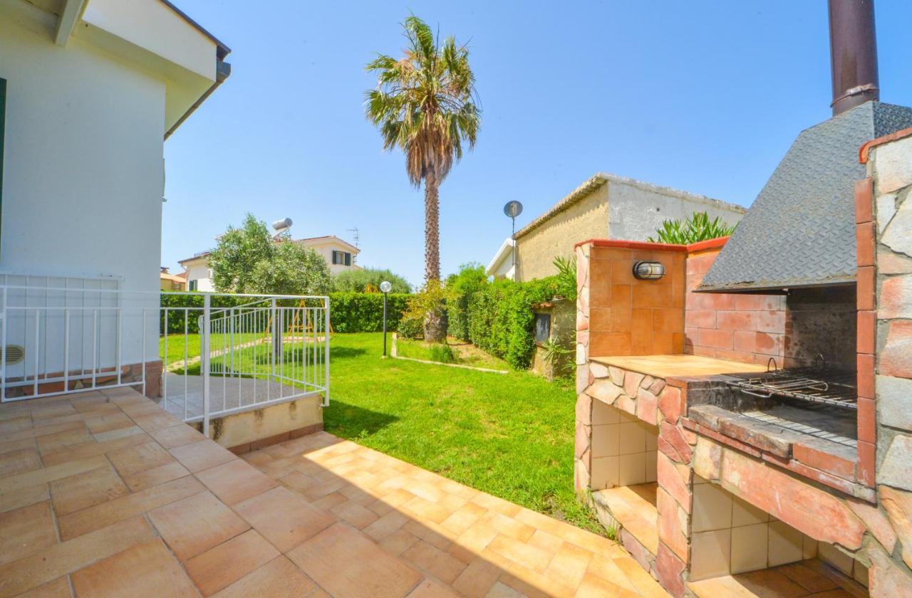 Case Vacanze Mare Nostrum - Villas In Front Of The Beach With Pool Campofelice Di Roccella Dış mekan fotoğraf