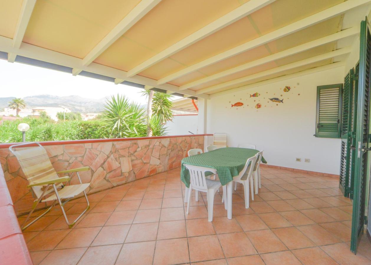 Case Vacanze Mare Nostrum - Villas In Front Of The Beach With Pool Campofelice Di Roccella Dış mekan fotoğraf