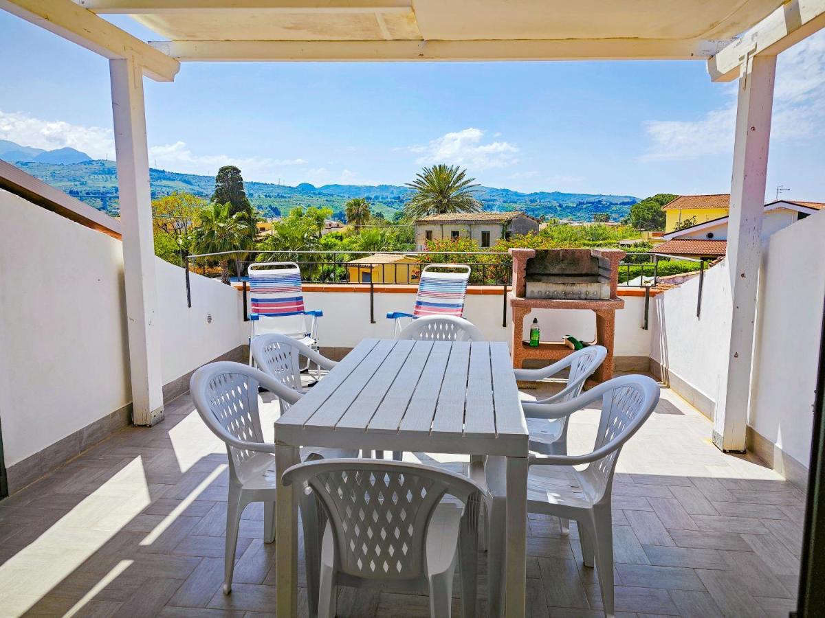 Case Vacanze Mare Nostrum - Villas In Front Of The Beach With Pool Campofelice Di Roccella Dış mekan fotoğraf