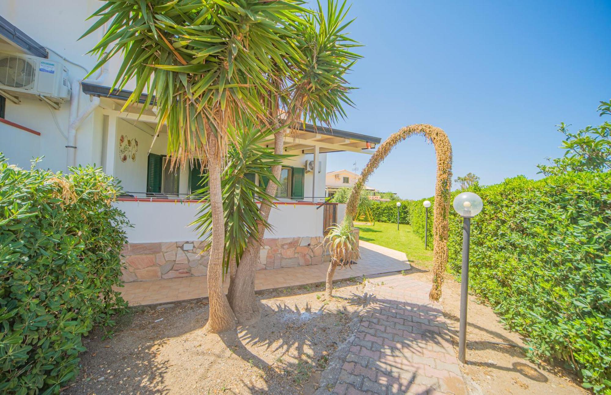 Case Vacanze Mare Nostrum - Villas In Front Of The Beach With Pool Campofelice Di Roccella Dış mekan fotoğraf